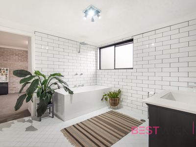 7 Casey Circuit, West Bathurst