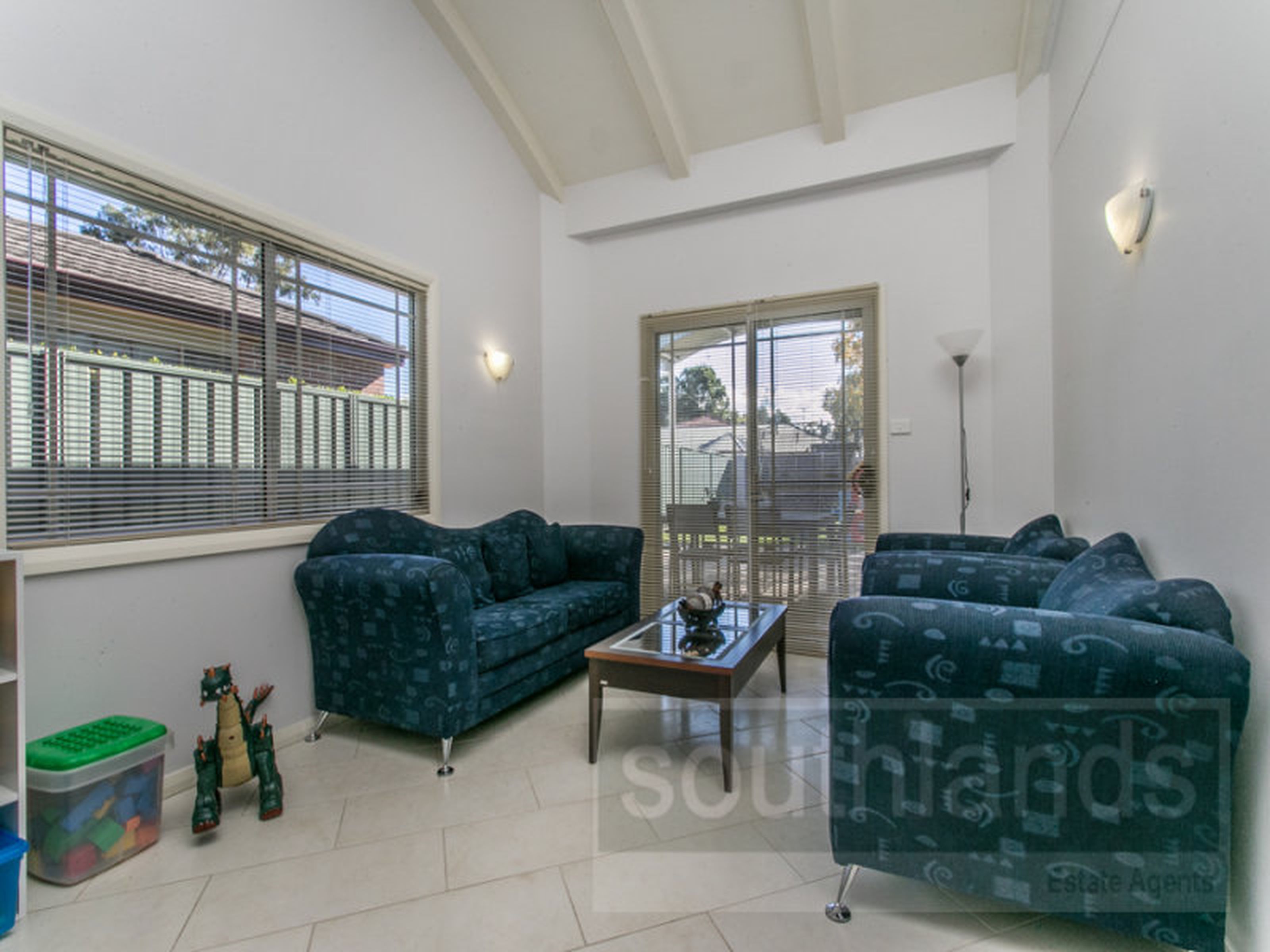9 Torquay Tce, GLENMORE PARK