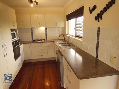 12 Narelle Crescent, Rochedale South