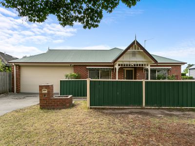 86 Dundas Street , Sale