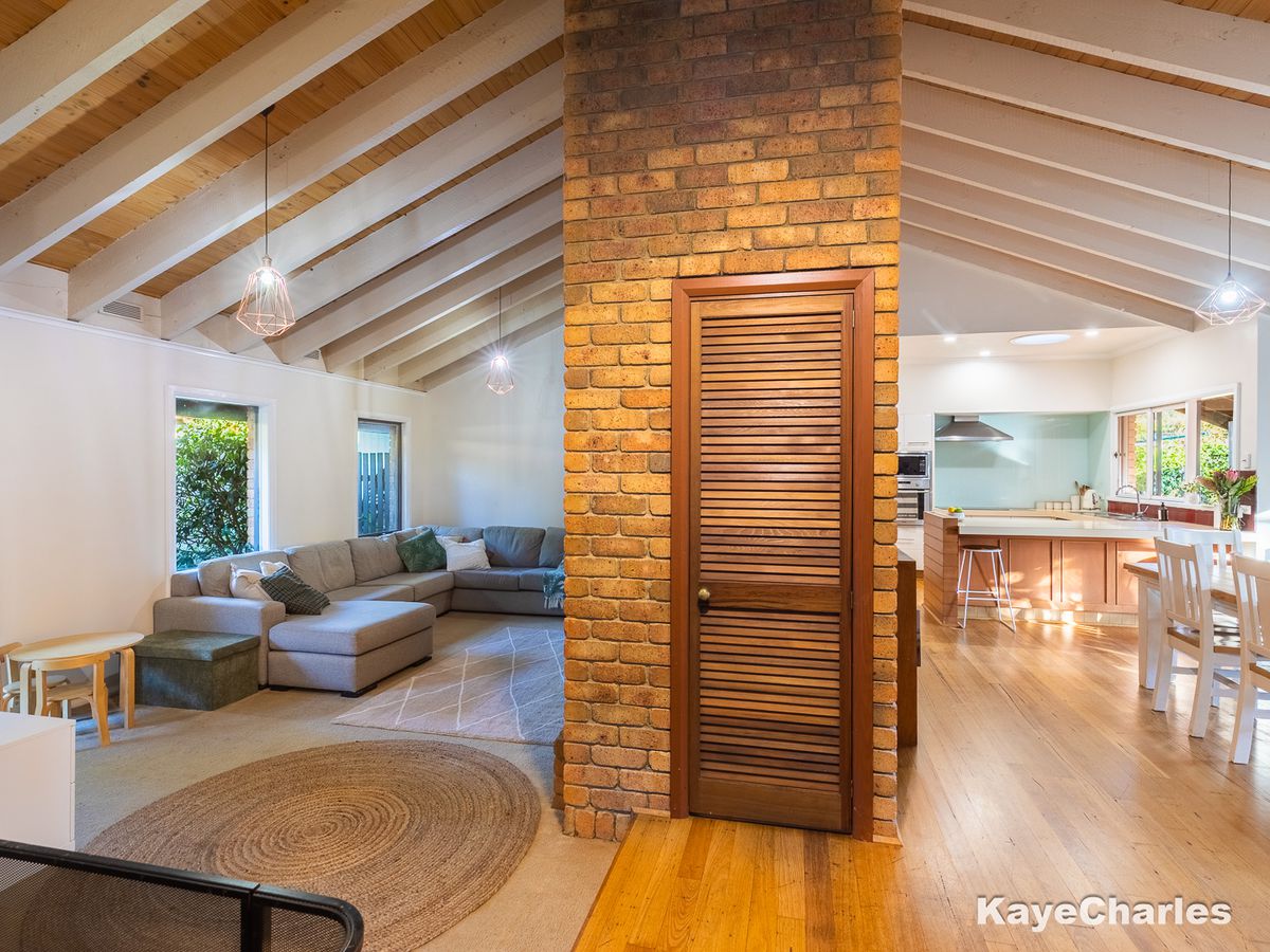 2 Young Street, Beaconsfield Upper