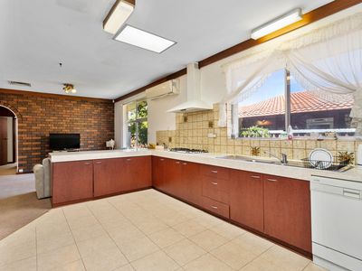 246 Riseley Street, Booragoon