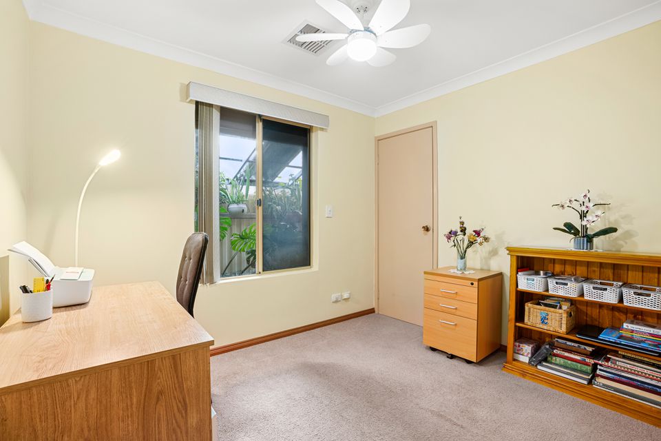 19 Conway Loop, Waikiki