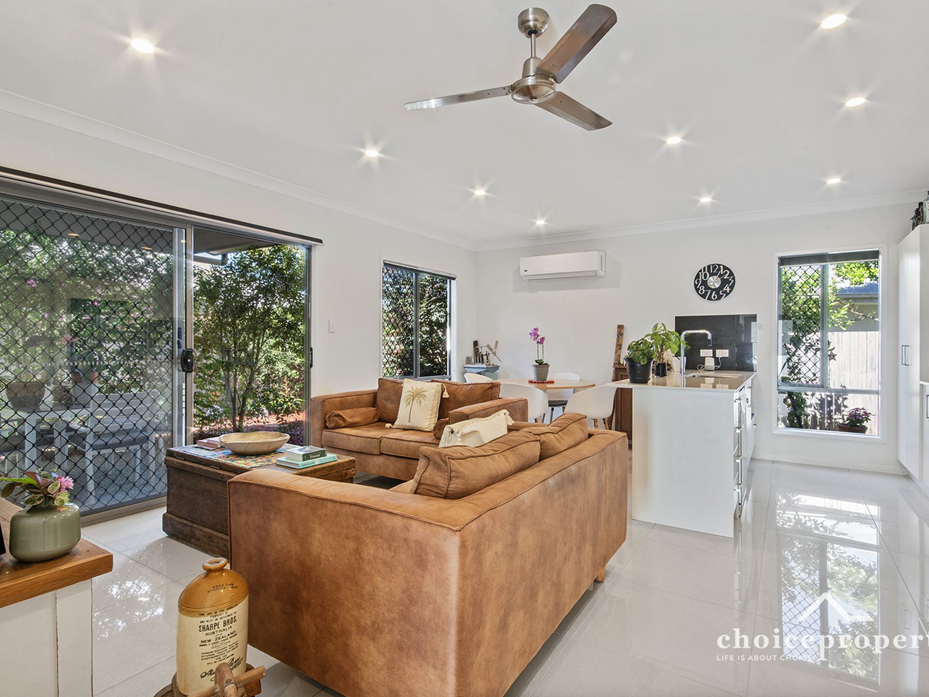 2 / 8 KAURI CRESCENT, Peregian Springs