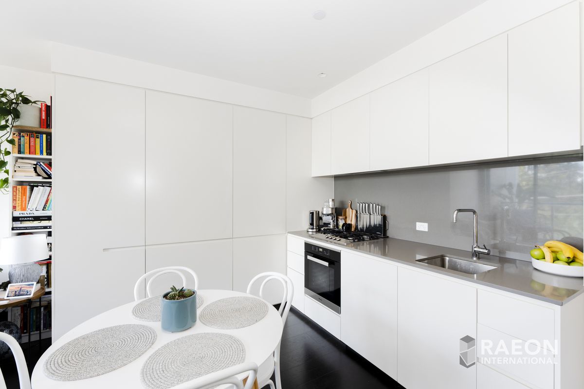 205/1 Evergreen Mews, Armadale