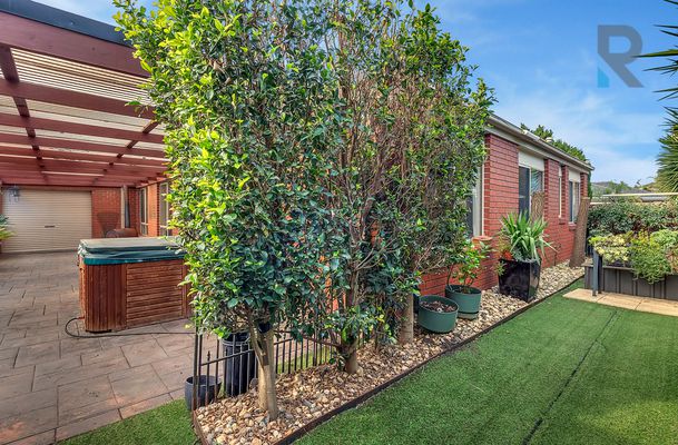 6 Hydra Court, Roxburgh Park