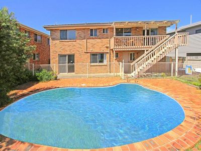 137 Mitchell Parade, Mollymook