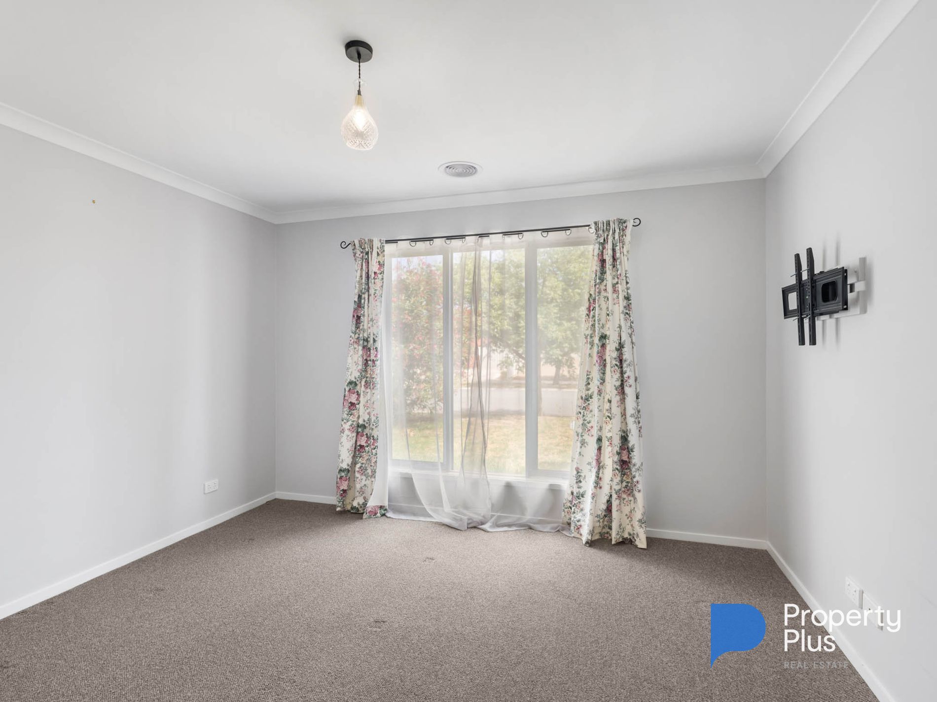 33 Tobin Crescent, Epsom