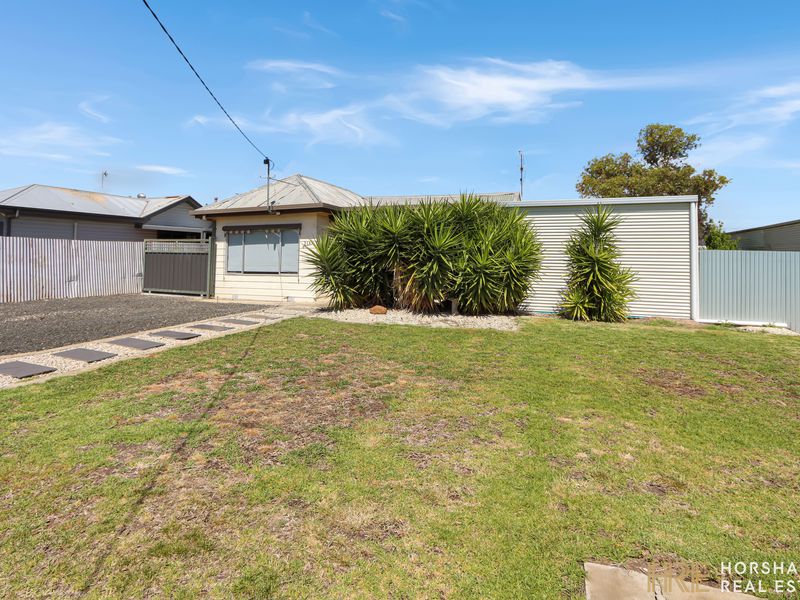 21A Bradshaw Street, Horsham
