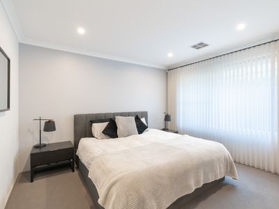25 Manuka St, Baldivis