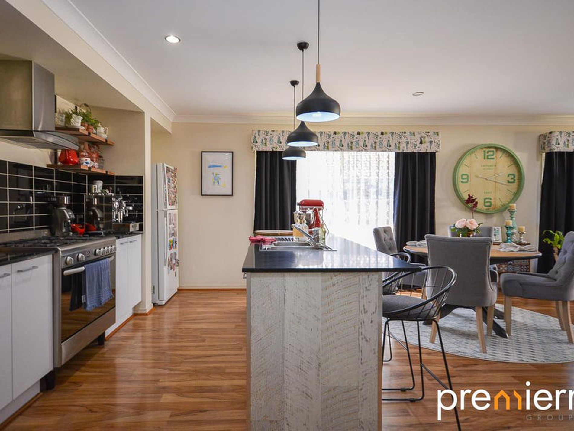 225 Jones Road, Bellbird Park