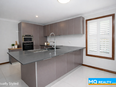 1 / 23 Highclere Place, Castle Hill