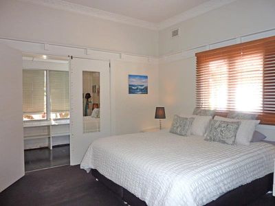 1 Stoney Creek Rd, Beverly Hills