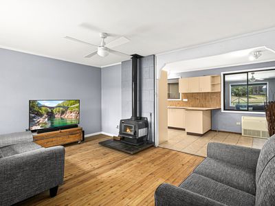 27 Simpson Parade, Albion Park