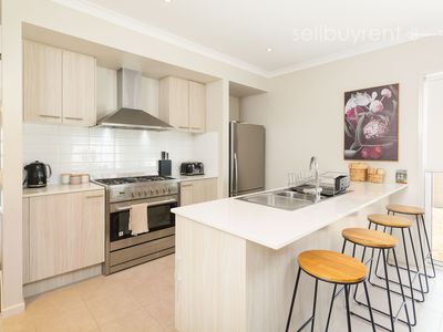 10 BUGDEN STREET , Wodonga