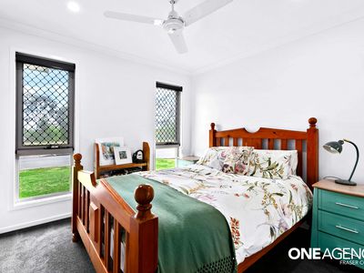 15 Sailaway Circuit, Eli Waters