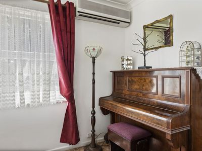 8 Lake Conjola Entrance Road, Lake Conjola