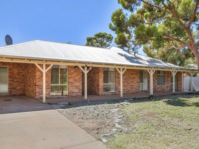 10 Finnerty Lane, Hannans