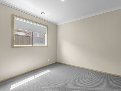 10 Heracles Lane, Cranbourne West