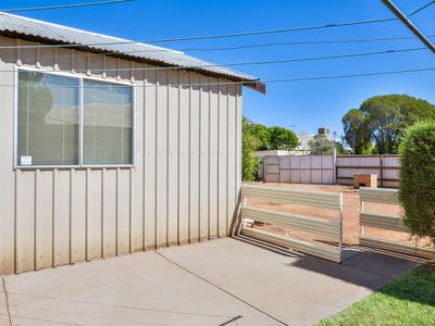 260 Piccadilly Street, Piccadilly