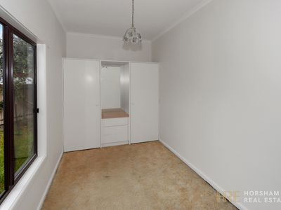 6 Railway Avenue, Horsham