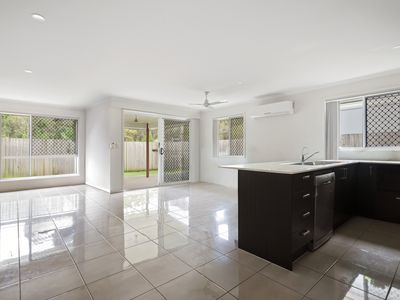 2 / 59 Mint Crescent, Griffin