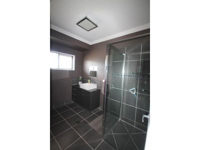 3 Hilltop Court, Toll