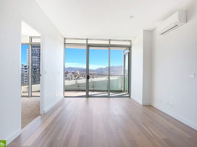 707 / 10 Regent Street, Wollongong