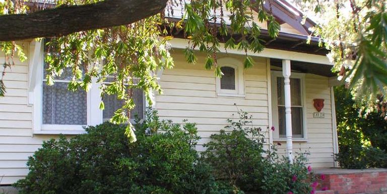 81 Hurt Street, Violet Town