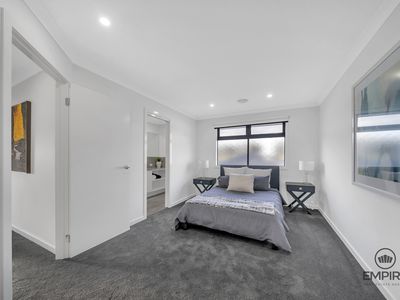 11 Observatory Street, Clyde North