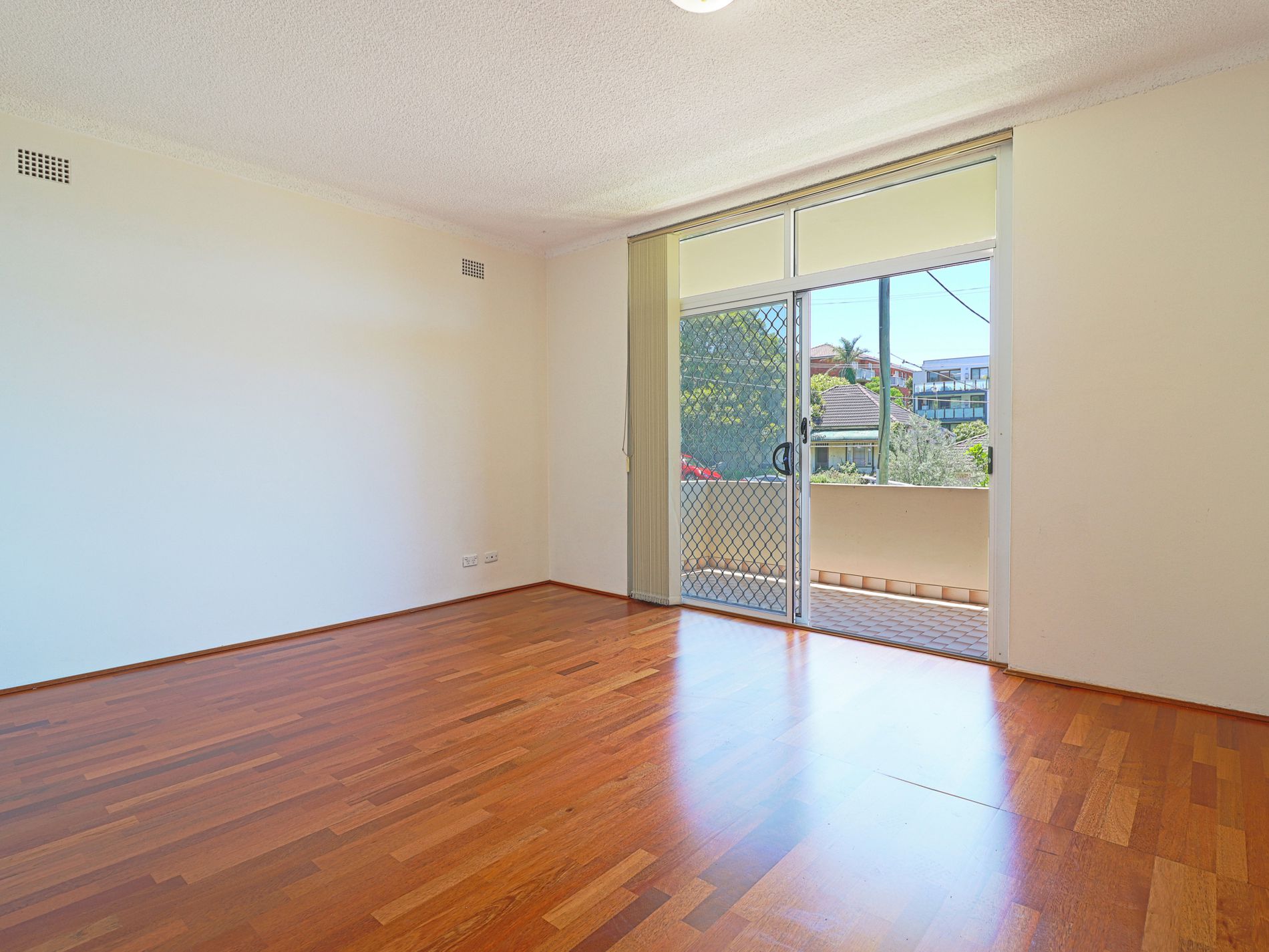 1 / 12 Queen Street, Arncliffe