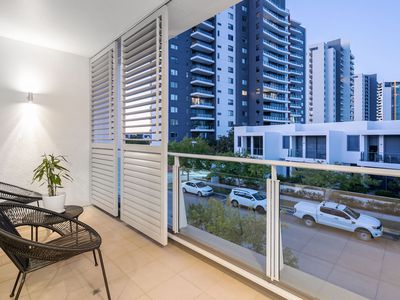 17/21 Bow River Crescent, Burswood