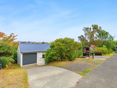 17 Omapere Street, Whitby