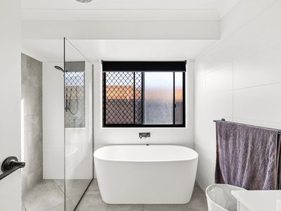 11 Hann Close, Rural View