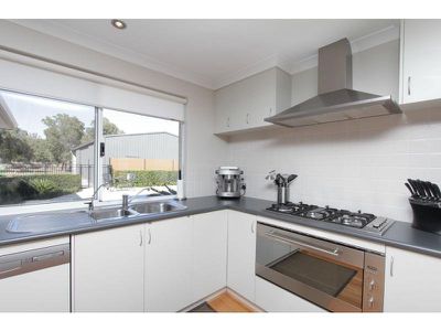 18 Aquanita Rise, Darling Downs