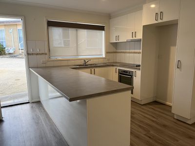 2 / 3-5 Wandana Drive, Wandana Heights