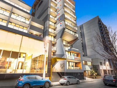 701 / 33 Claremont Street, South Yarra