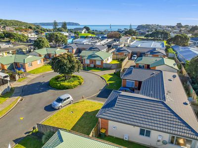 16 Pohutukawa Grove, Titahi Bay