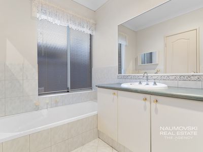 2 / 2 Welburn Street, Nollamara