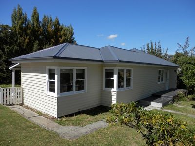 36 Mountain River Road, Grove