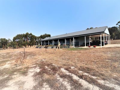 220 Tarcombe Rd, Seymour
