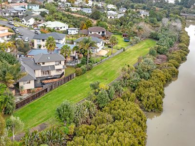 21 Blethyn Place, Te Atatu South