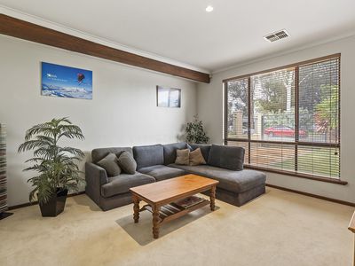 16 Nicholls Crescent, Bull Creek