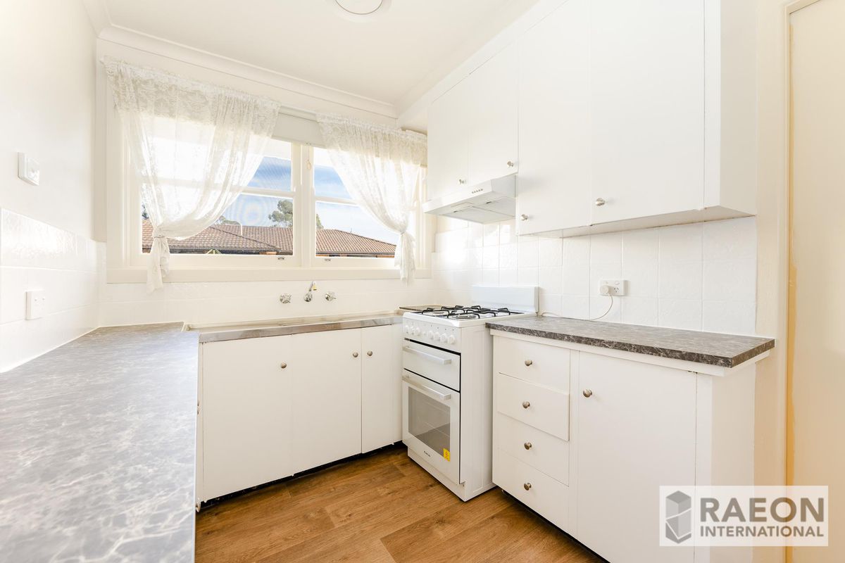 2/12 Pine Way, Doncaster East