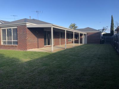 15 Bayfield Court, Newcomb