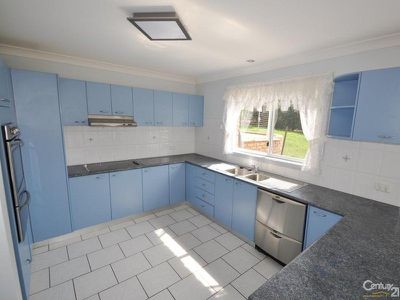 8 Pine Knoll Drive, Dubbo