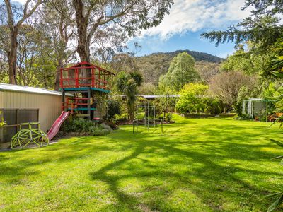 62 Taylors Road, Mount Macedon