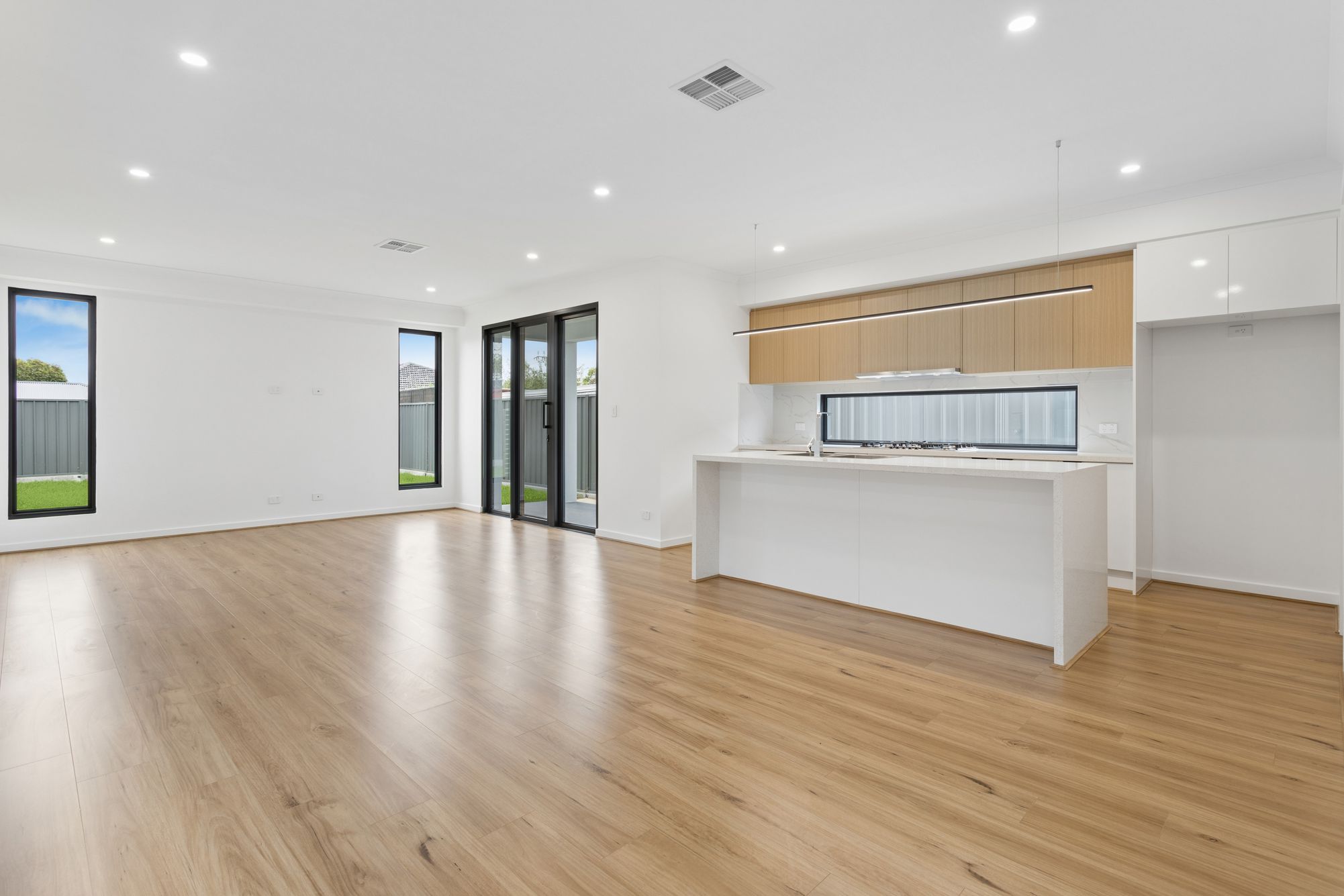 32B Avenue Road, Paradise