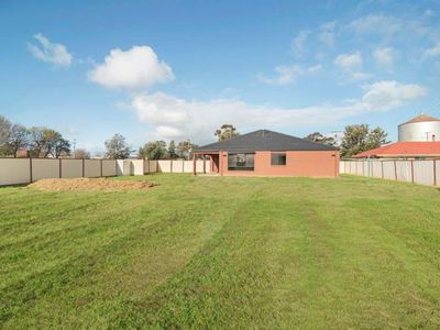 27 Simmie Street, Elmore