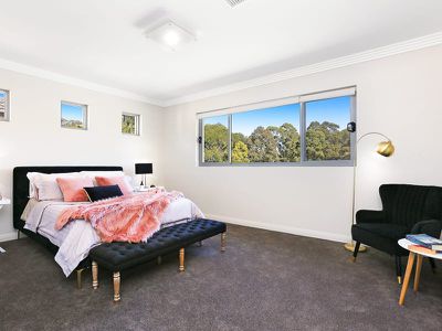 8 Oakes Avenue, Eastwood